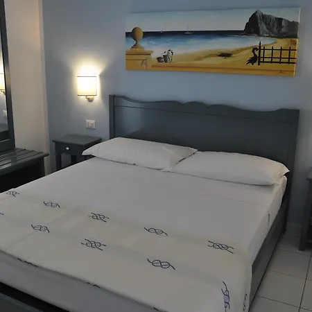 Bed & Breakfast Athena 3*