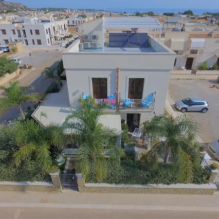 Athena فندق مبيت وإفطار